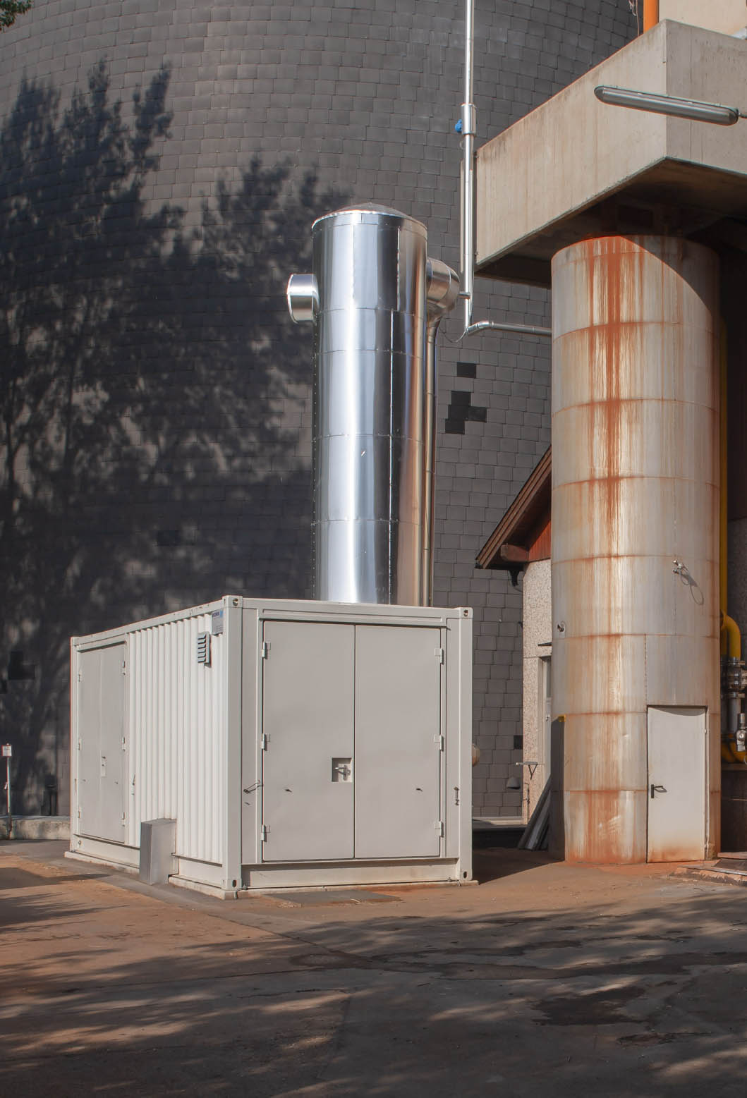 Retrofitting of a purification plant for the desulfurization of the biogas of a waste water purification plant, Wr. Neustadt, Lower Austria, Austria